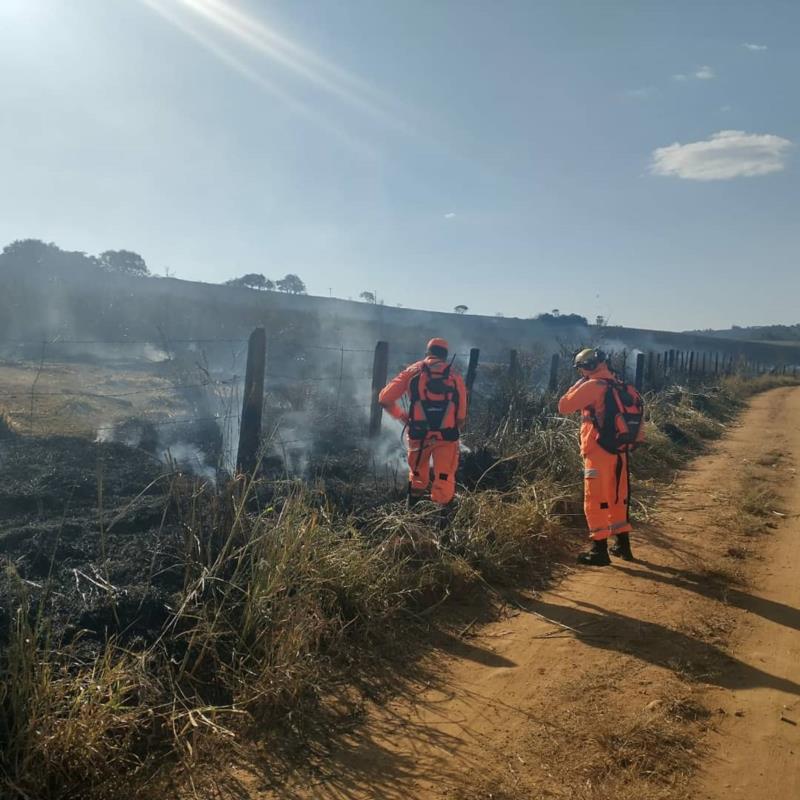Incêndios em Guaranésia queimaram 35 hectares de vegetação