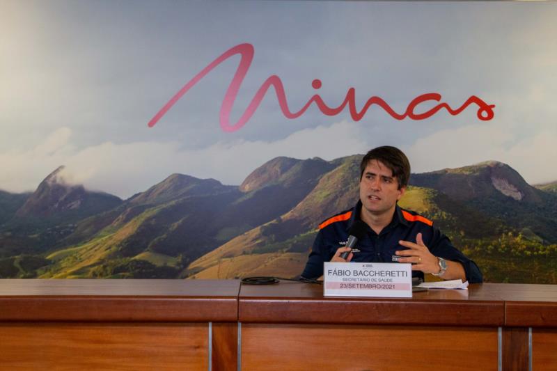 Mais de 47% dos mineiros acima de 18 anos já completaram o esquema vacinal