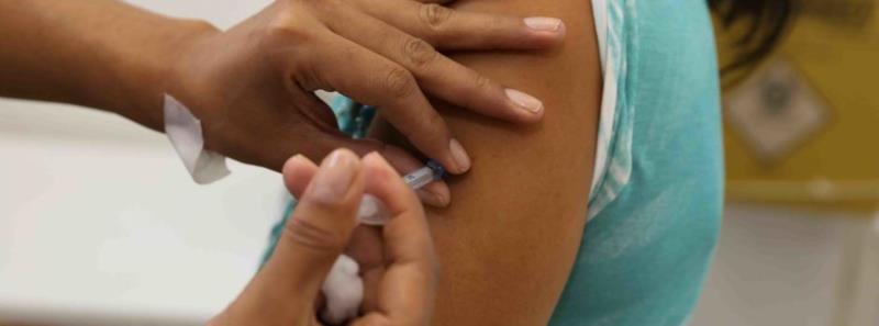 Imunização contra a covid e outras doenças pode ser feita ao mesmo tempo