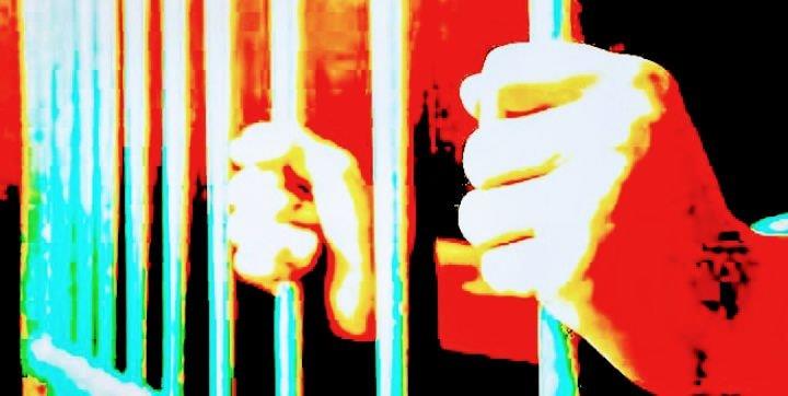 Que chore na cadeia pelos crimes cometidos!