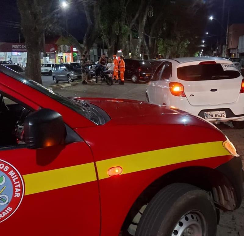 Jovem fica ferido em acidente de moto na "Grande Avenida", em Guaxupé