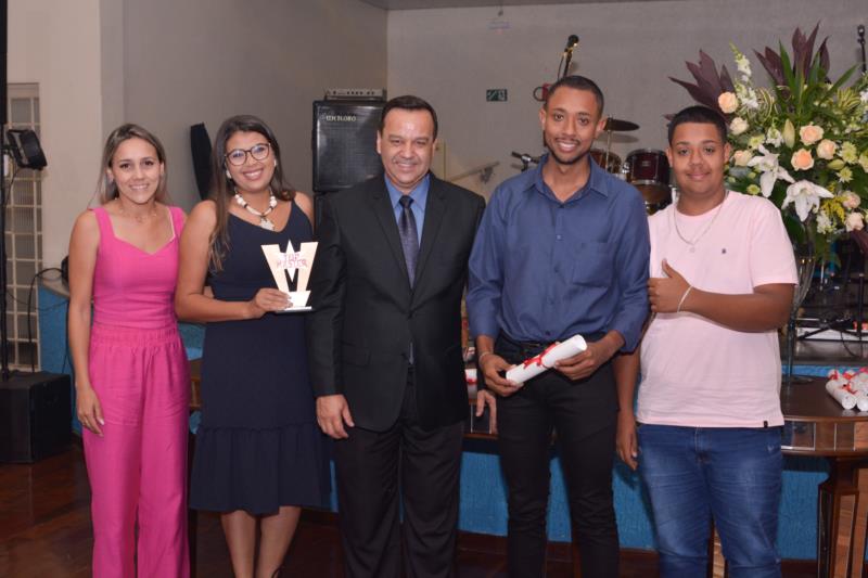 Master Promoções e Pesquisas premia os melhores do ano em Guaxupé