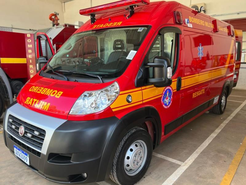 Corpo de Bombeiros de Guaxupé recebe nova viatura de resgate