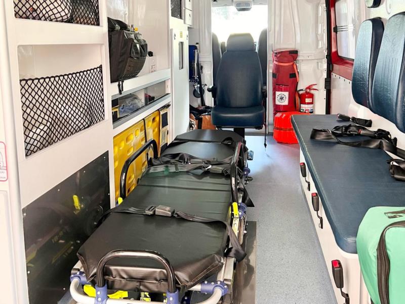Corpo de Bombeiros de Guaxupé recebe nova viatura de resgate