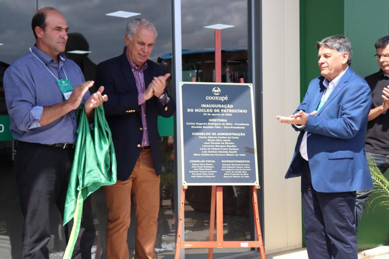 "O café é um símbolo do sucesso do agro brasileiro", afirma Ministro da Agricultura em evento da Cooxupé