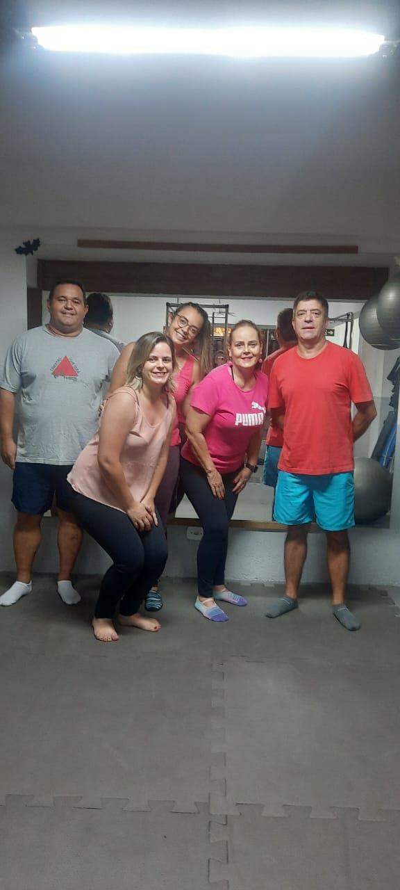 Turma de Pilates do Clube Guaxupé participa do Pink Day 
