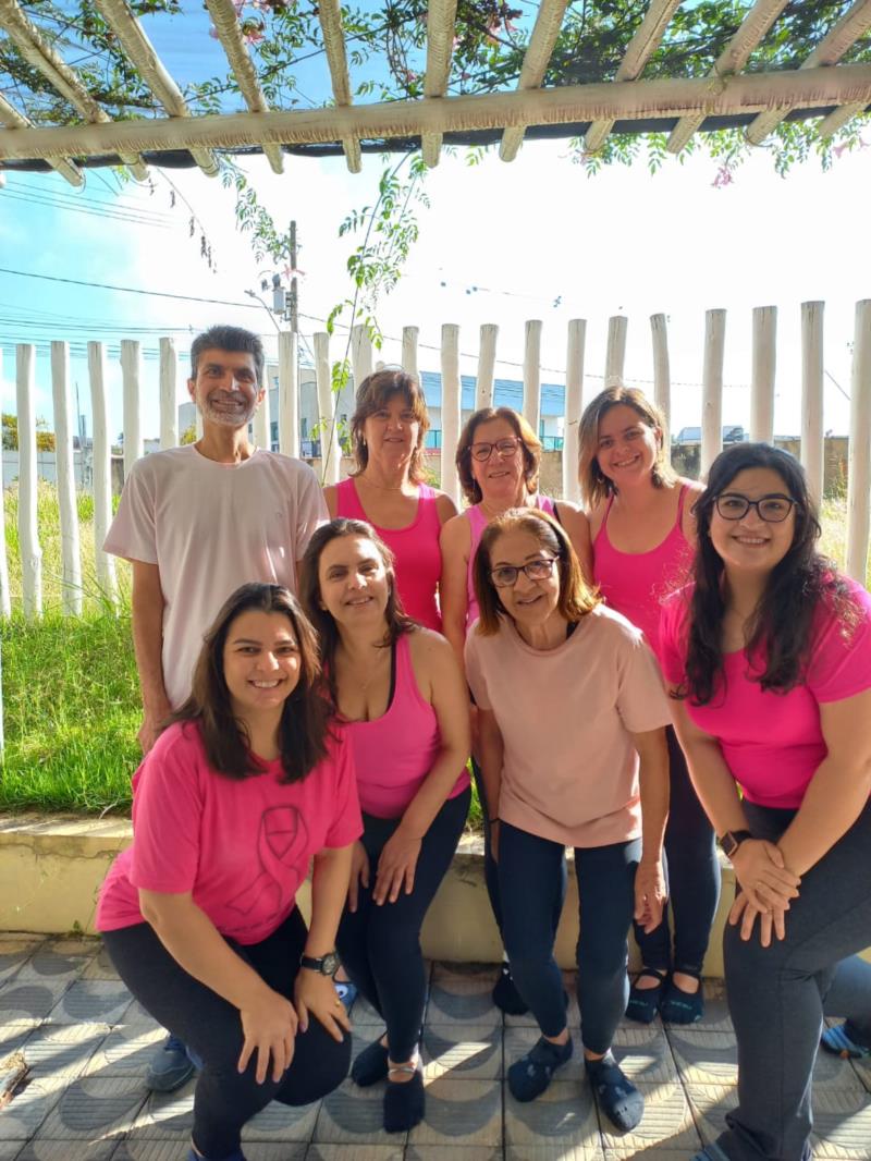 Turma de Pilates do Clube Guaxupé participa do Pink Day 