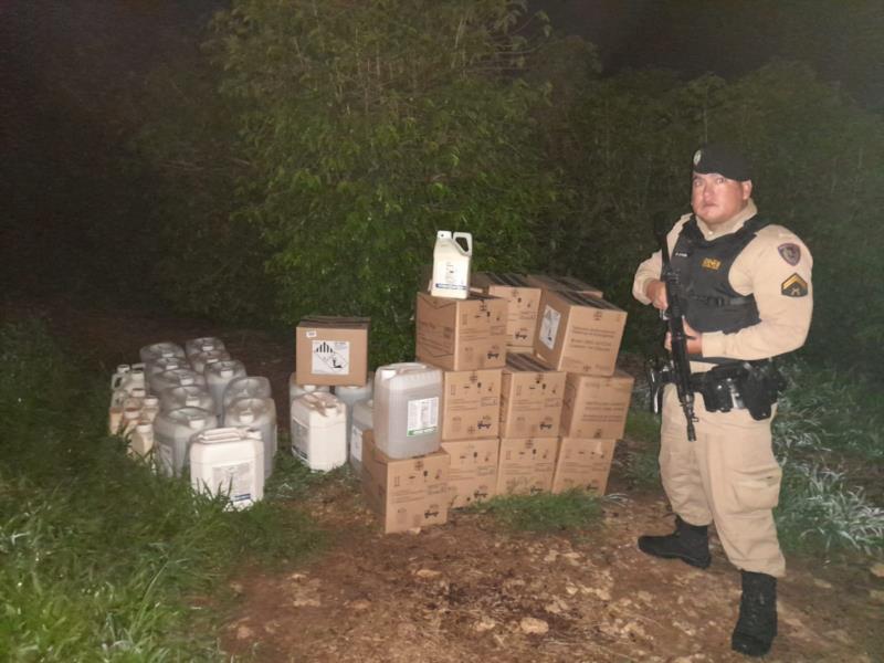 PM recupera herbicidas no valor de R$200 mil na zona rural de Guaranésia 
