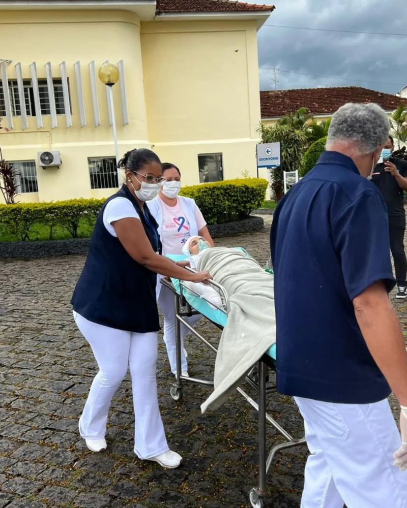 Em treinamento de emergência promovido pelos Bombeiros, 17 setores da Santa Casa de Guaxupé são evacuados  