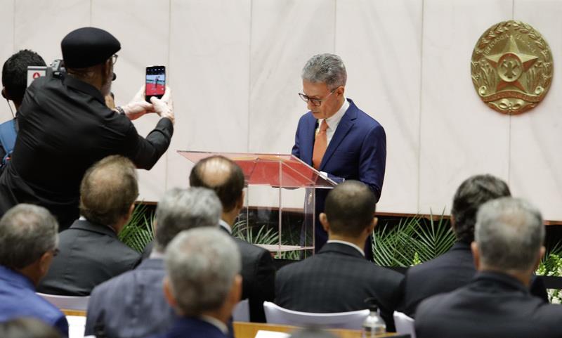 Romeu Zema toma posse e assume o compromisso de intensificar avanços nos próximos quatro anos