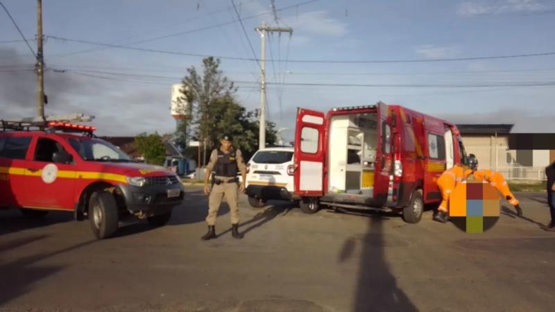 Colisão entre moto e bicicleta deixa ciclista de 23 anos ferida no Polo Industrial de Guaxupé 