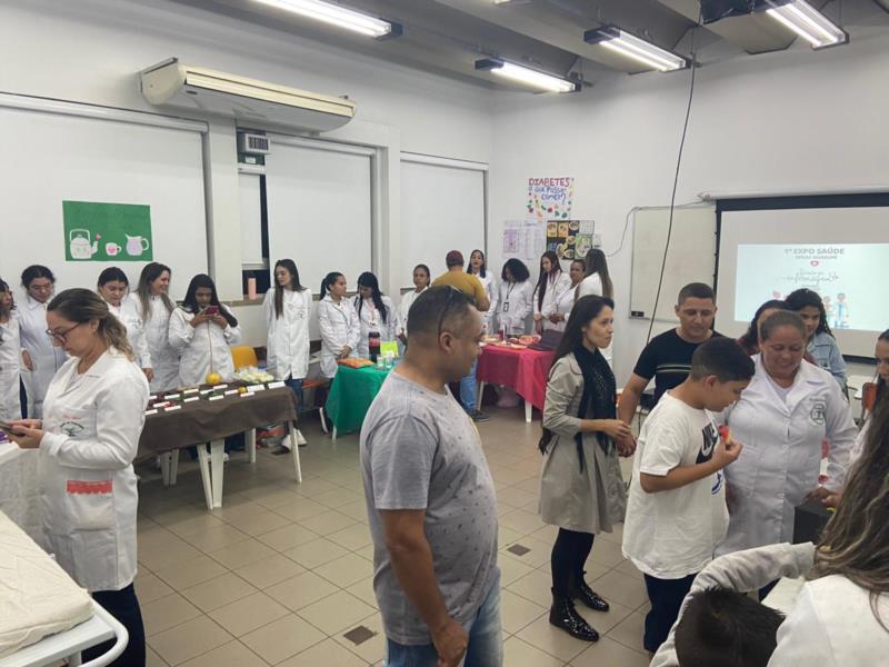 Veterinário e acupunturista ministra palestra no Senac de Guaxupé 