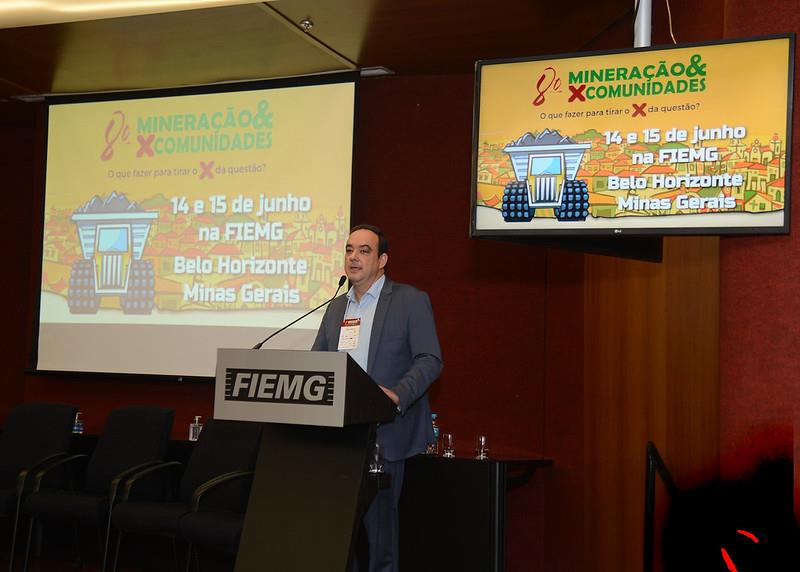 Nas Minas Gerais, um evento da cadeia produtiva mineradora brasileira