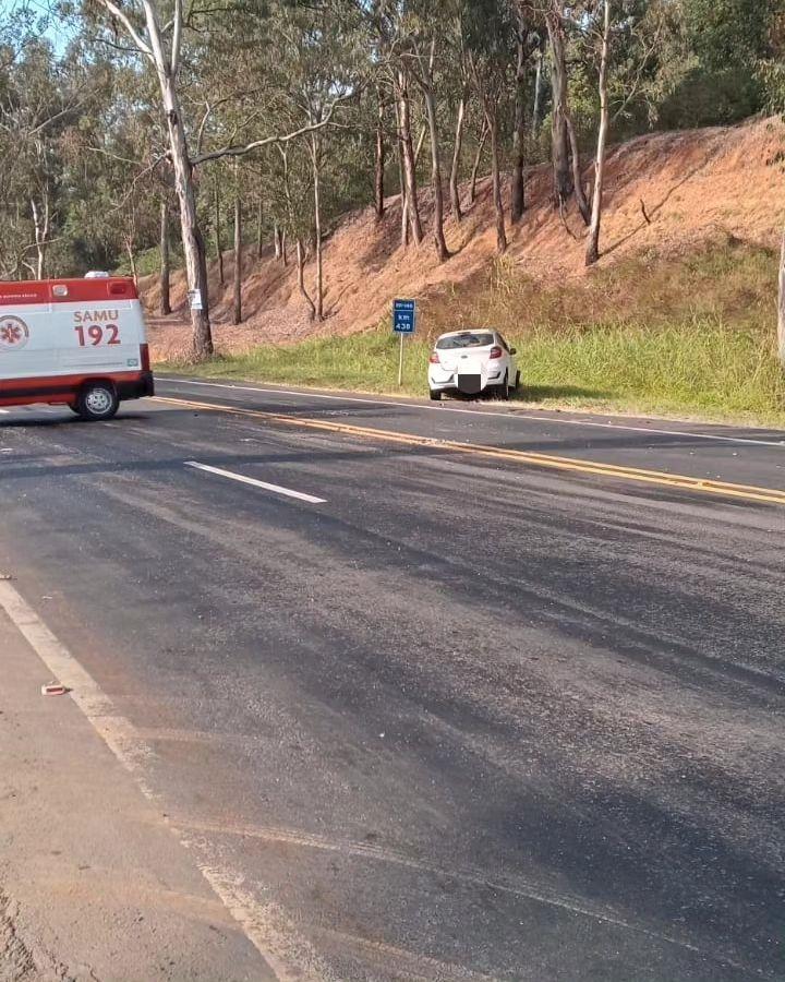 Colisão entre veículos deixa uma pessoa ferida na BR-146, próximo ao trevo de Juruaia 
