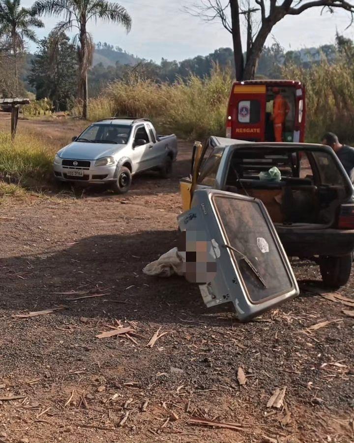 Colisão entre veículos deixa uma pessoa ferida na BR-146, próximo ao trevo de Juruaia 