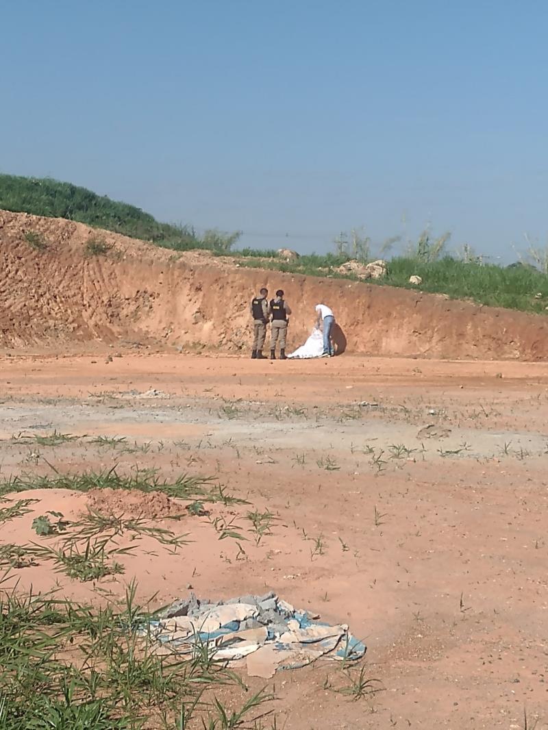 Em Guaranésia, suspeito de matar homem a facadas disse que matou a vítima "por não gostar dela" 