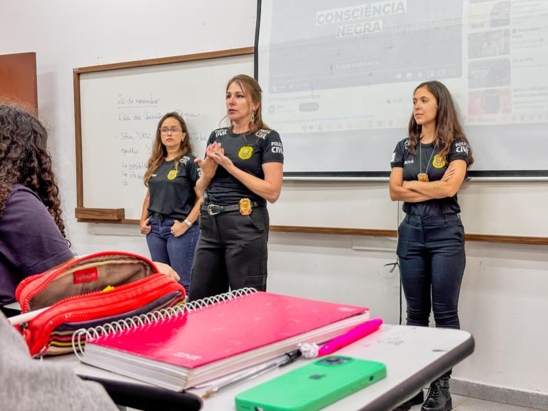 Polícia Civil promove palestra com alunos do ensino médio sobre o Dia da Consciência Negra em Guaxupé 