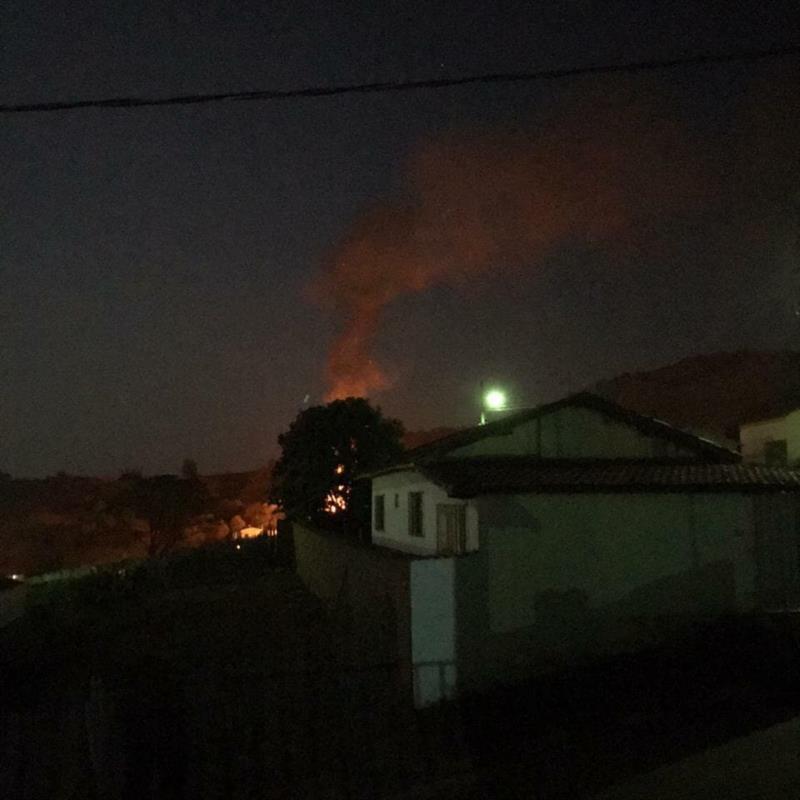 Em São Pedro da União, Bombeiros combatem incêndio em residência
