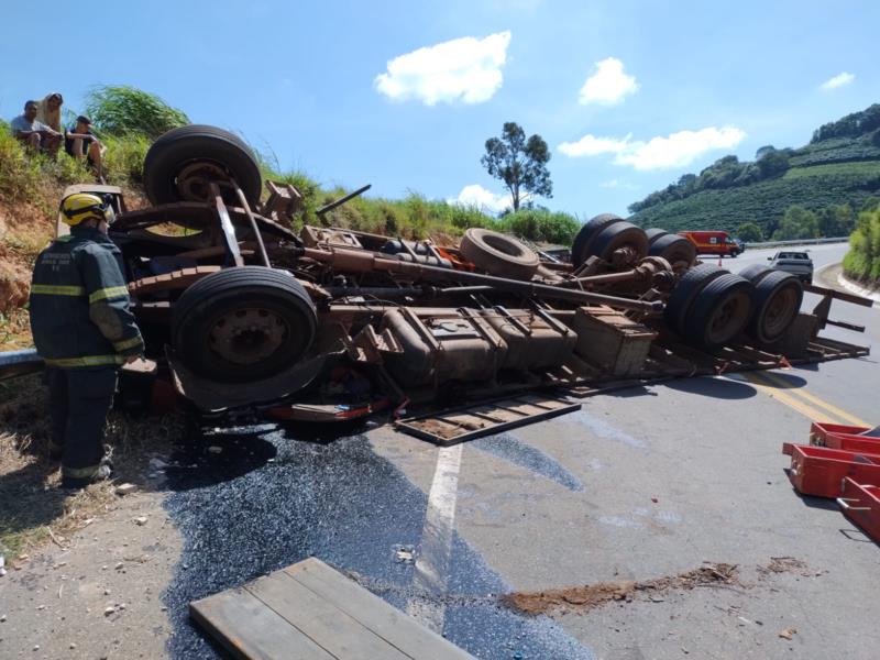 Condutor de 39 anos morre em acidente na BR-146, próximo a São Pedro da União 
