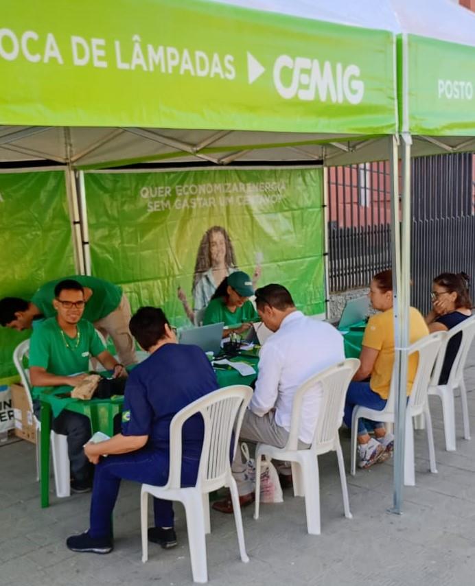 Monte Belo, Cabe Verde, Alfenas e outras cidades de Minas foram beneficiadas pela Cemig com a troca de mais de 45 mil lâmpadas em ação itinerante pelo estado