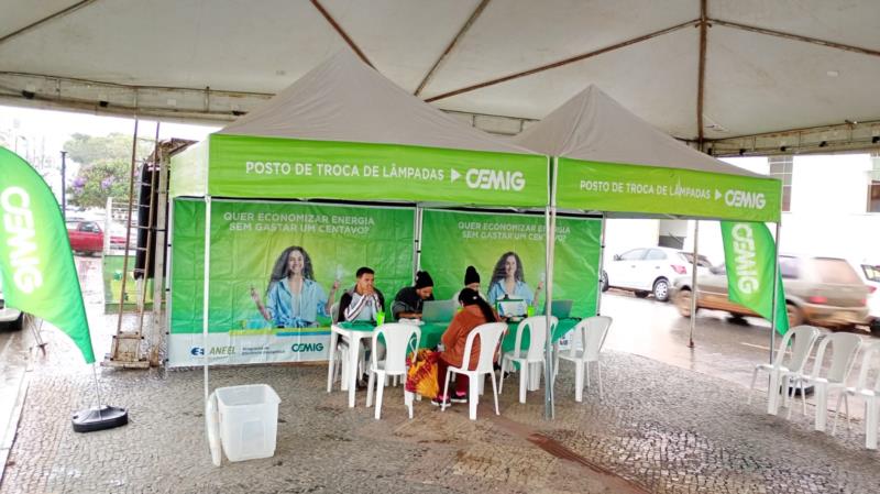 Monte Belo, Cabe Verde, Alfenas e outras cidades de Minas foram beneficiadas pela Cemig com a troca de mais de 45 mil lâmpadas em ação itinerante pelo estado