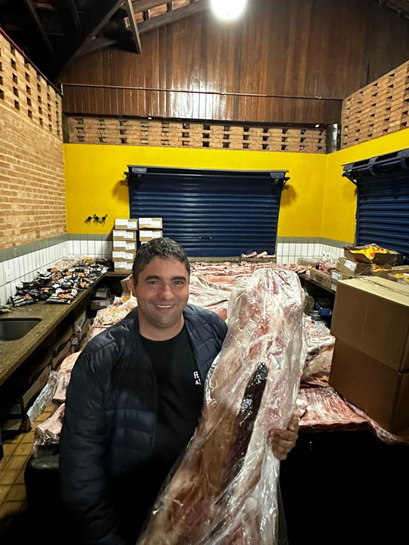 “Churrasco on Fire”, da dupla Fernando e Sorocaba, é feito por guaxupeano
