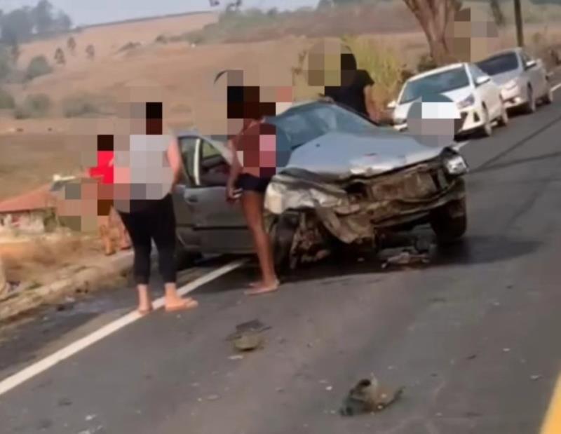 Sete pessoas ficam feridas em novo acidente praticamente no mesmo local onde, poucas horas antes, três guaxupeanos perderam a vida 