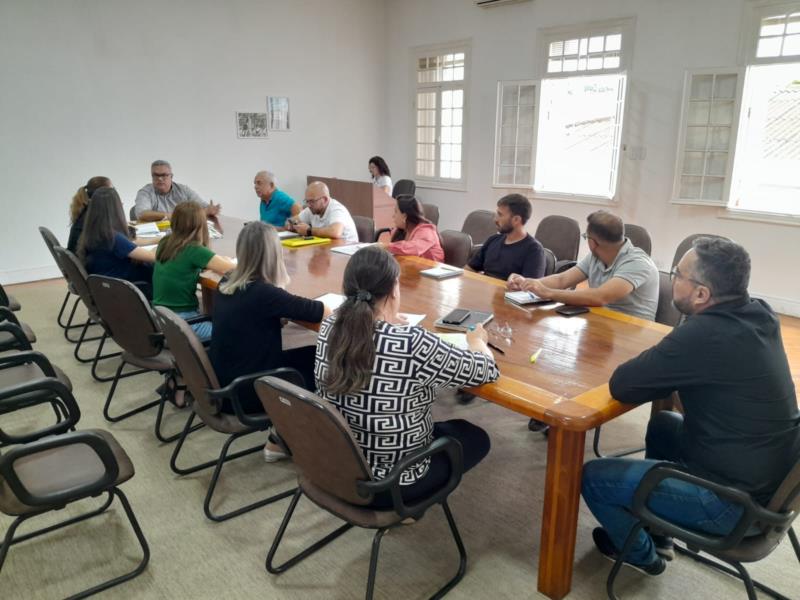 Em Guaxupé, começam os trabalhos das equipes de transição de governo 