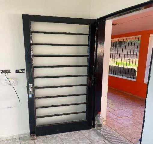 Vende-se casa no Jardim Nova Guaxupé 
