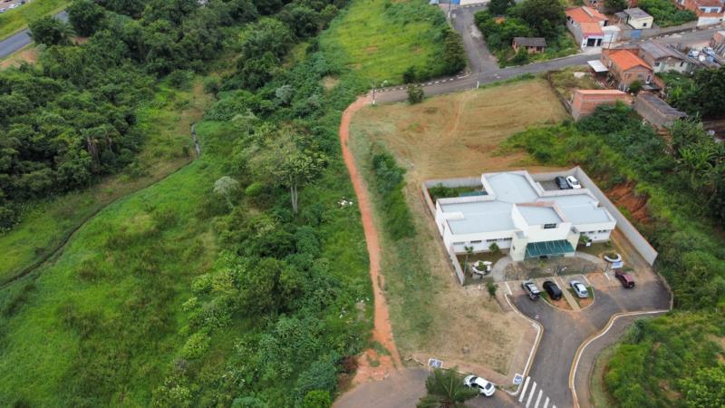 Prefeitura inicia pavimentação de quatro ruas estratégias de Guaxupé 