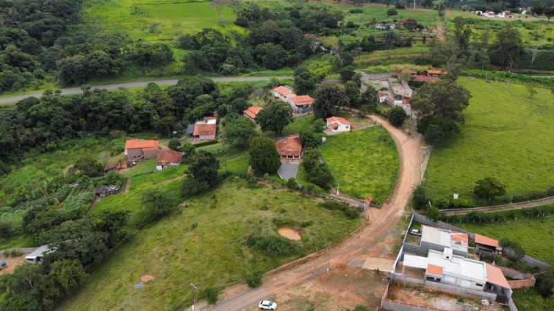Prefeitura inicia pavimentação de quatro ruas estratégias de Guaxupé 