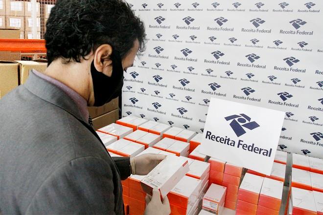 Receita Federal destina celulares e equipamentos para IFSuldeminas E UFLA